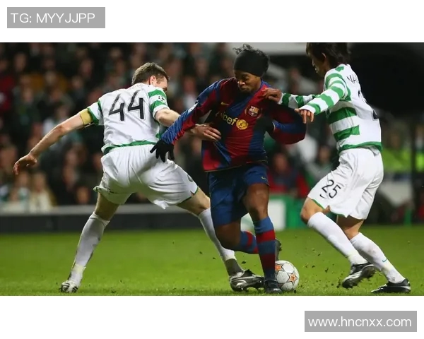 中国足球明星金发的魅力与风采探秘，揭示其背后的故事与成就